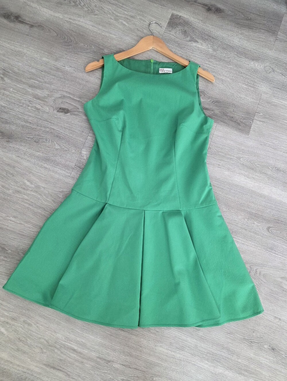 RED Valentino Green  sleeveless dress Plated Size 46 /8us